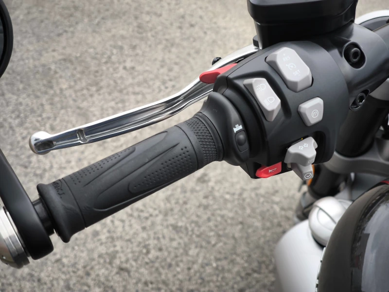 Triumph Rocket 3 GT, снимка 9 - Мотоциклети и мототехника - 52413773