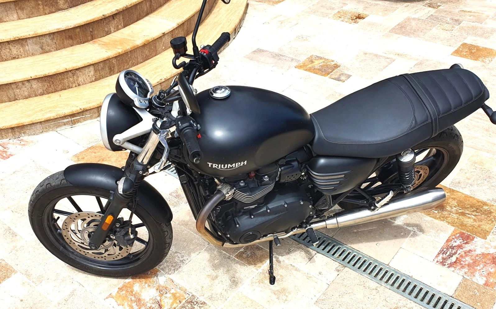 Triumph Street Twin ABS 900 - изображение 4