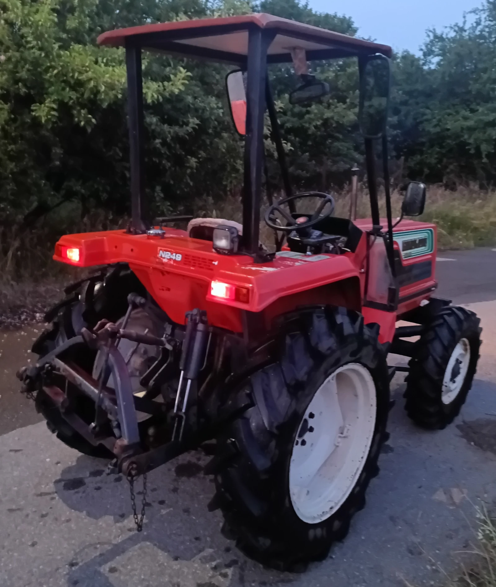 Трактор Hinomoto N249, снимка 5 - Селскостопанска техника - 54966836