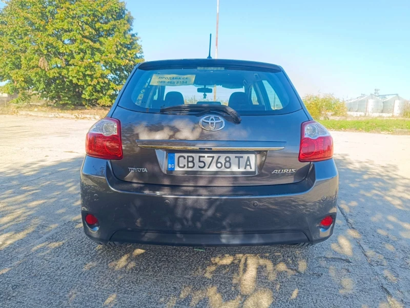 Toyota Auris, снимка 6 - Автомобили и джипове - 47034571