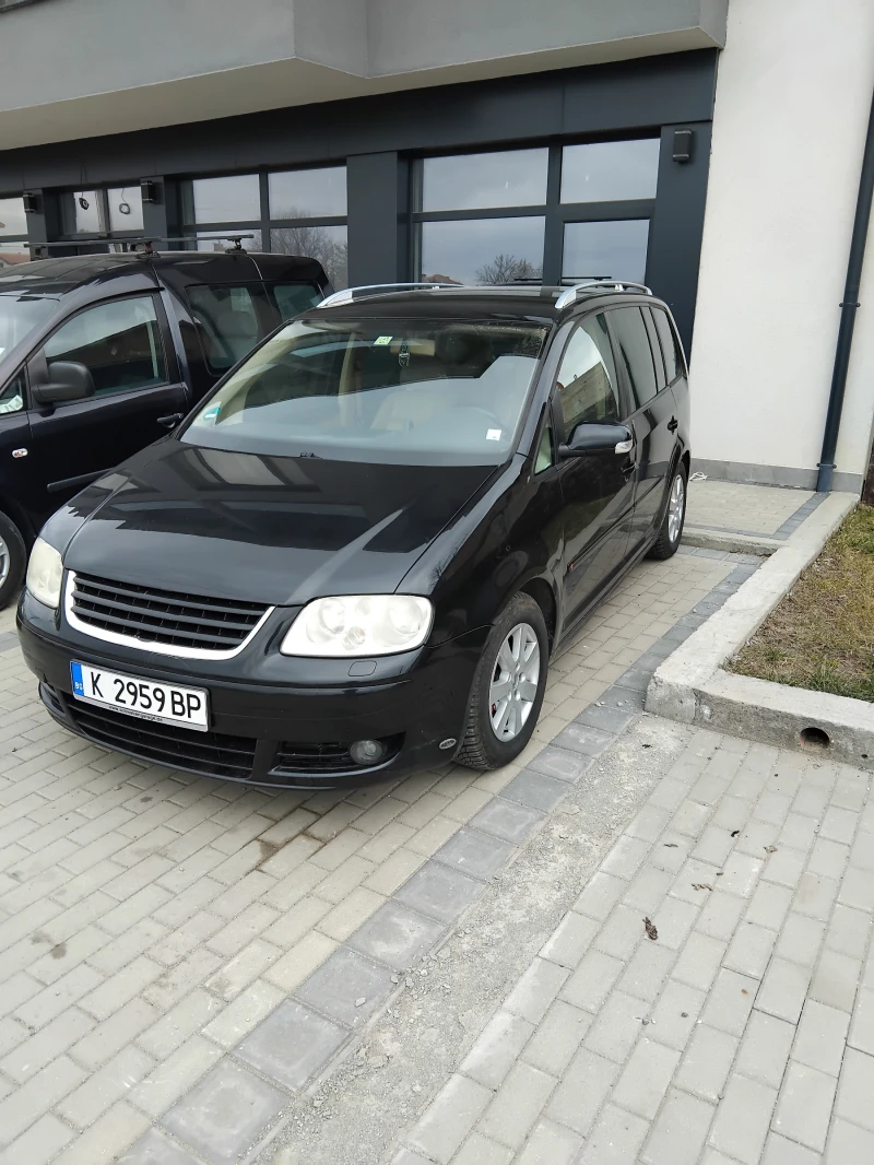 VW Touran, снимка 2 - Автомобили и джипове - 49172087