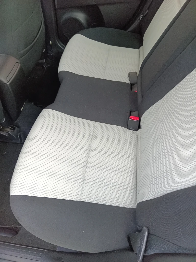 Mazda 3 1.6, снимка 15 - Автомобили и джипове - 52019436