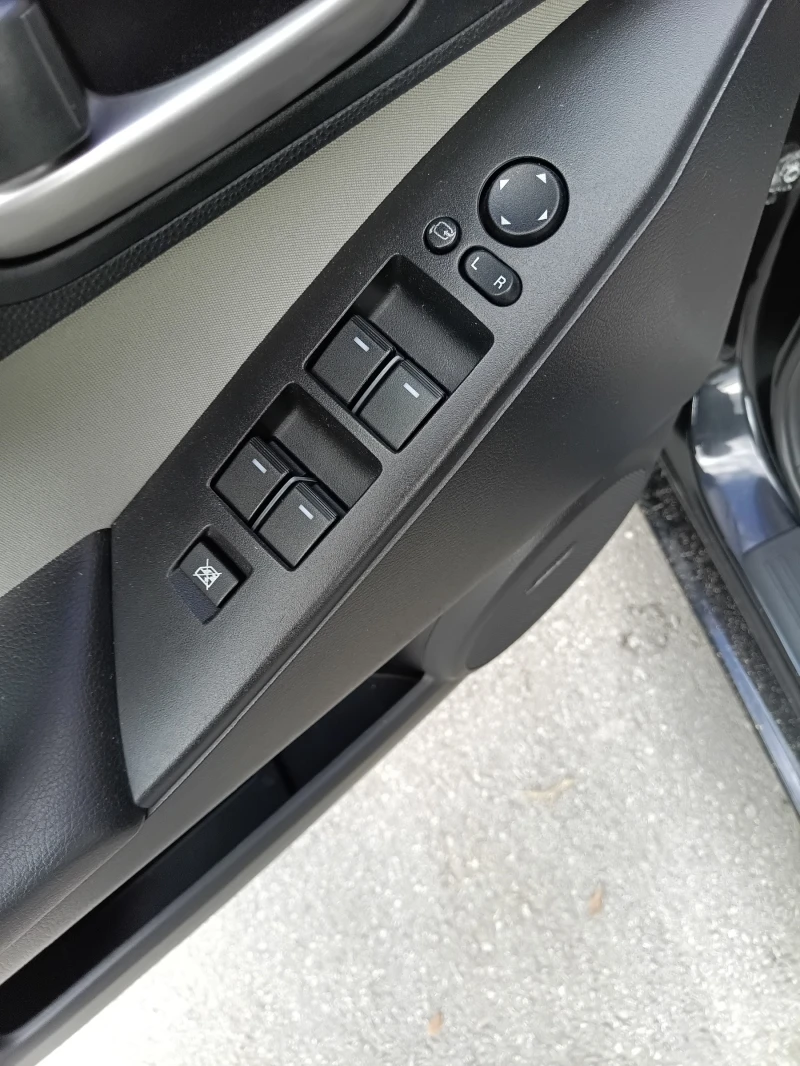 Mazda 3 1.6, снимка 16 - Автомобили и джипове - 52019436