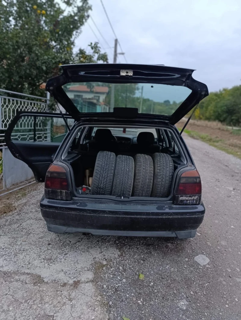 VW Golf, снимка 5 - Автомобили и джипове - 52616113