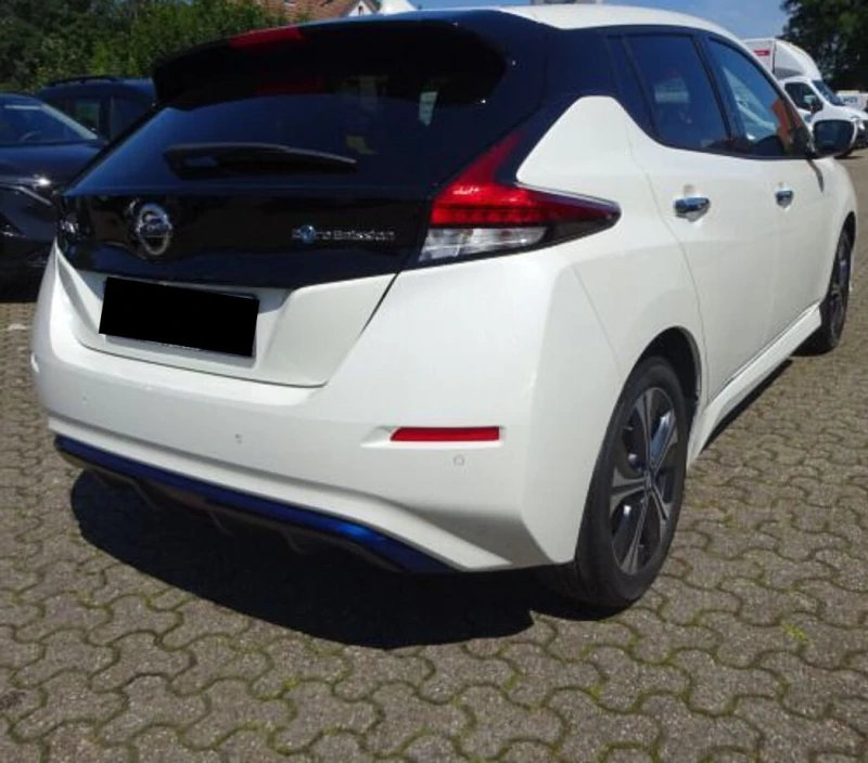 Nissan Leaf   e+ N-Connecta 62kWh Navi CarPlay, снимка 2 - Автомобили и джипове - 52300754
