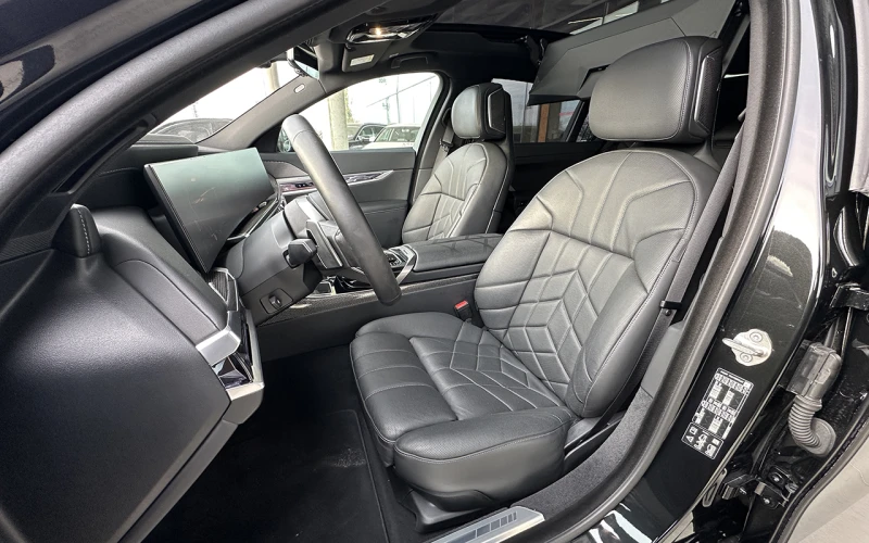 BMW 740 d xDrive M Sport Pro, снимка 6 - Автомобили и джипове - 52626053