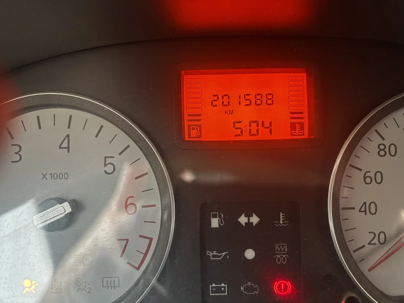 Dacia Sandero, снимка 4 - Автомобили и джипове - 53035934