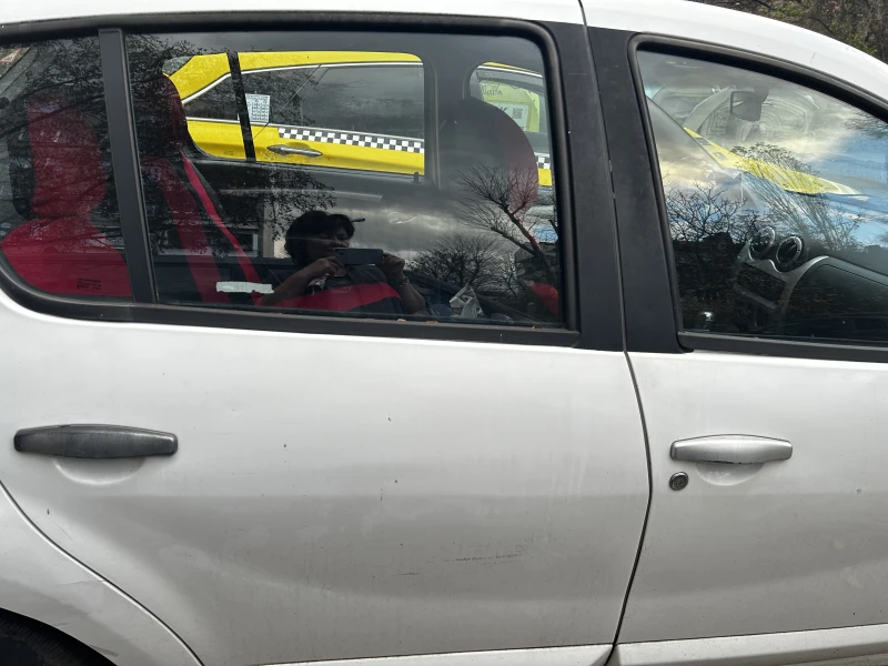 Dacia Sandero, снимка 5 - Автомобили и джипове - 53035934