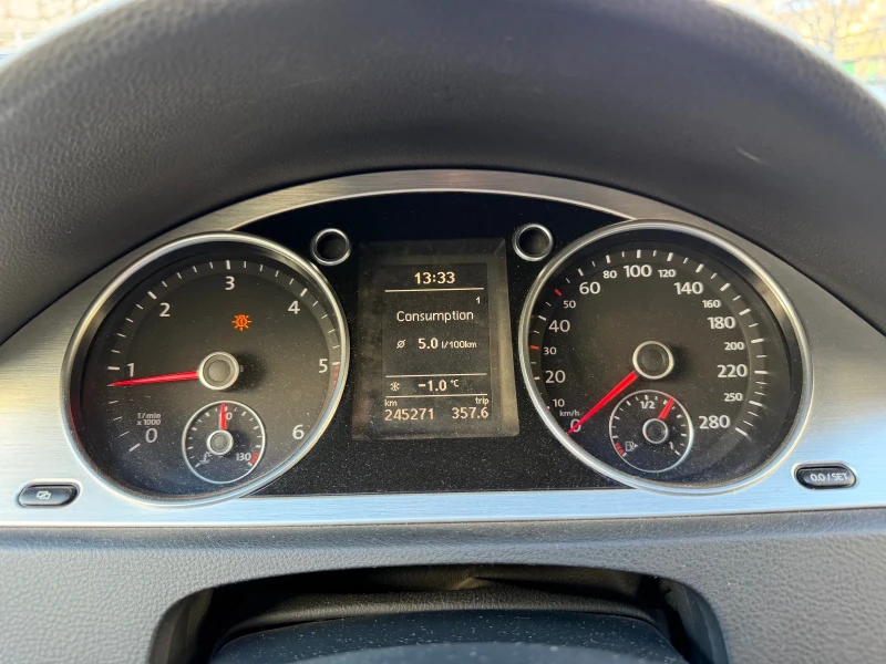 VW Passat CC Напълно Обслужен Самопаркиране, снимка 8 - Автомобили и джипове - 53131633