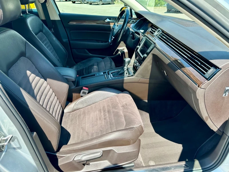 VW Passat 2.0 TDI Digital 4Motion Highline 360, снимка 9 - Автомобили и джипове - 53406685