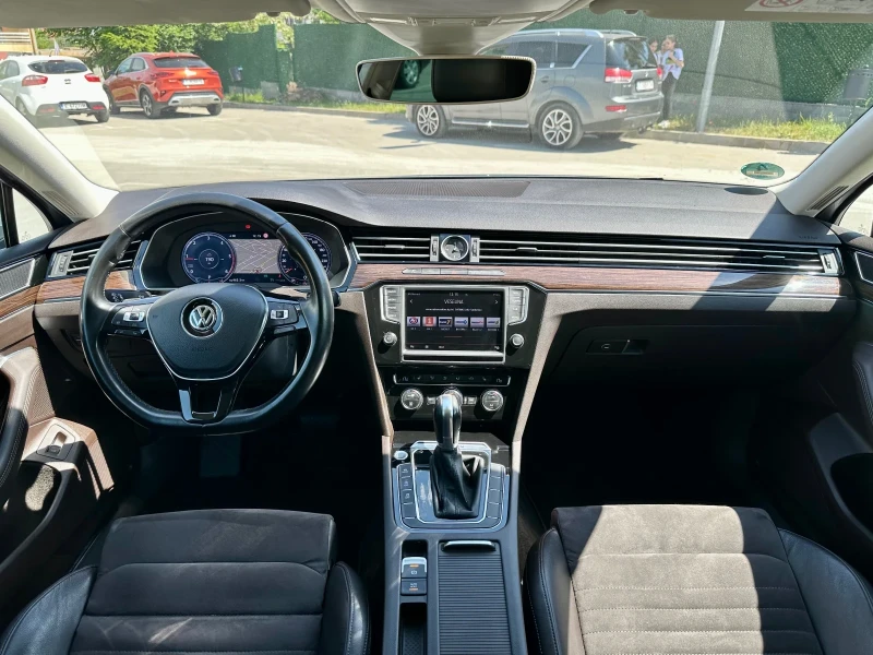 VW Passat 2.0 TDI Digital 4Motion Highline 360, снимка 13 - Автомобили и джипове - 53406685