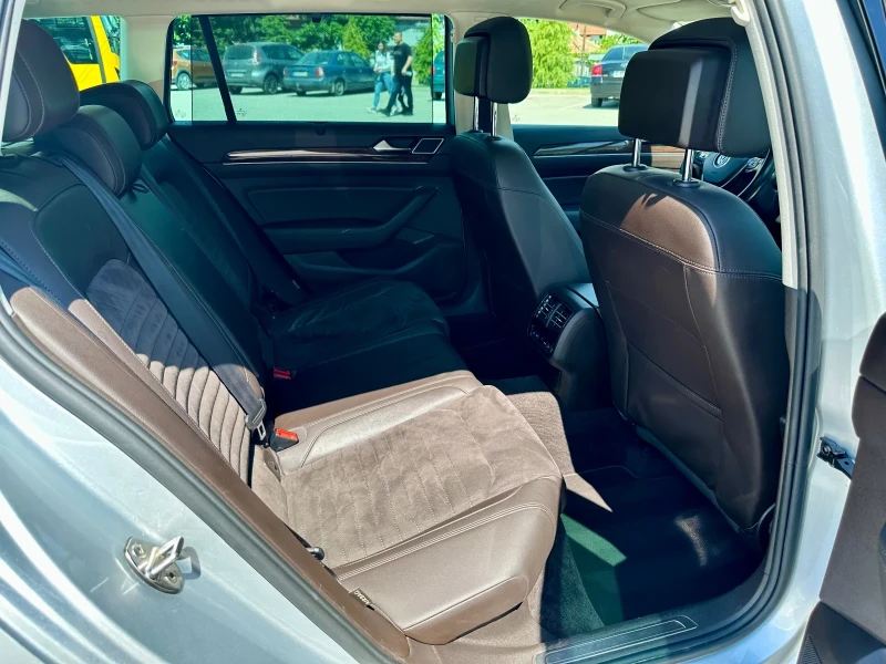 VW Passat 2.0 TDI Digital 4Motion Highline 360, снимка 11 - Автомобили и джипове - 53406685