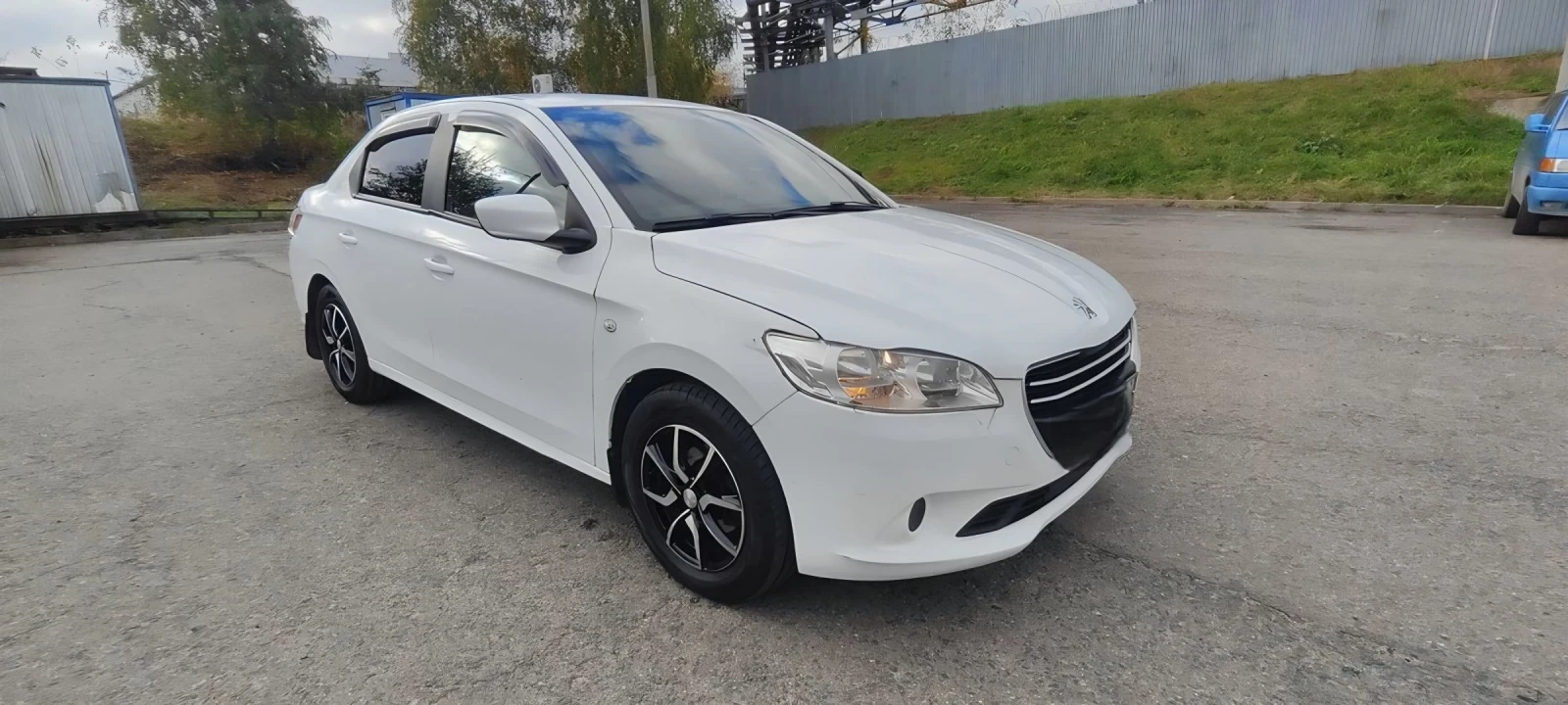 Peugeot 301 1.2 - изображение 6