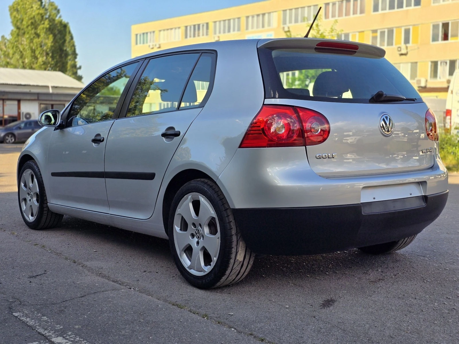 VW Golf 1.6fsi 74760km. 116к.с. - изображение 7