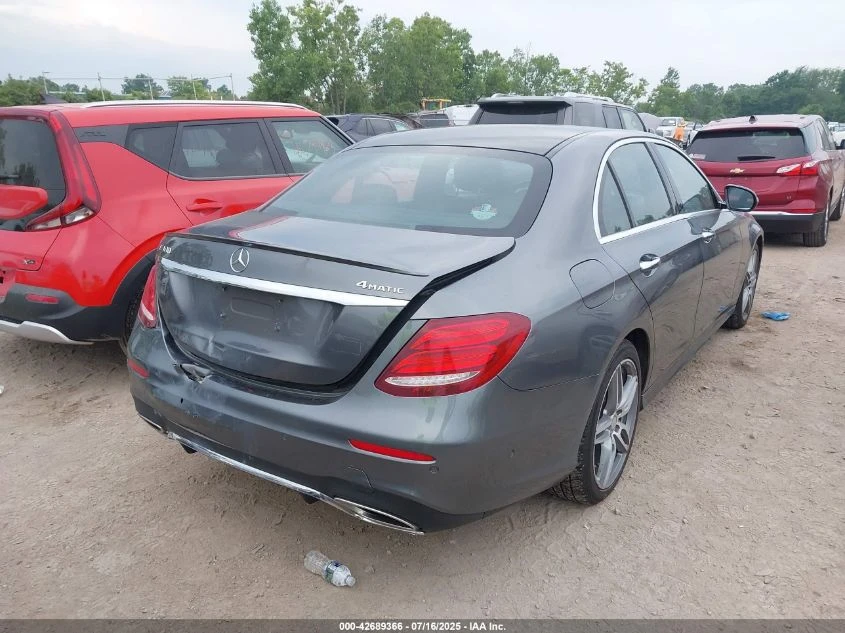 Mercedes-Benz E 300 4MATIC BURMESTER/ПОДГРЕВИ/ДВОЙНА ПАНОРАМА/КОЖА - изображение 6