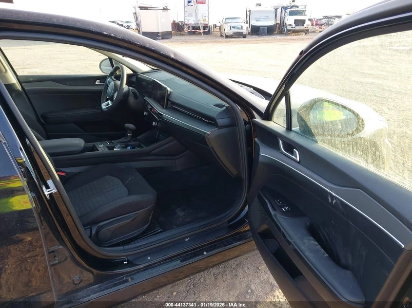 Kia K5 2.5l Lxs, снимка 5 - Автомобили и джипове - 53814474