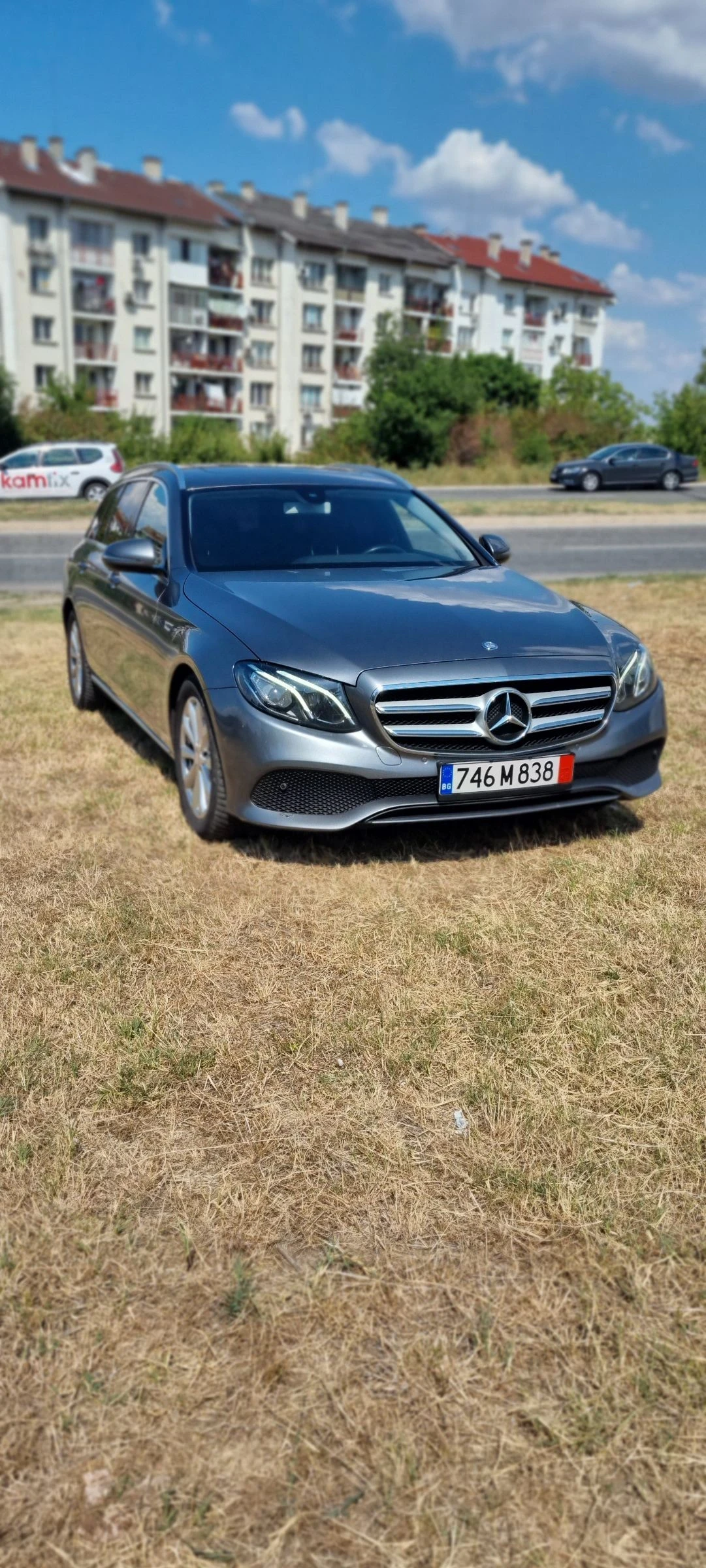 Mercedes-Benz E 220 E220, снимка 2 - Автомобили и джипове - 53896158