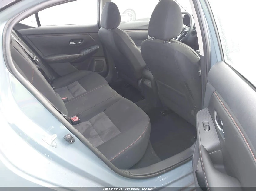 Nissan Sentra 2l Sr, снимка 8 - Автомобили и джипове - 53901757