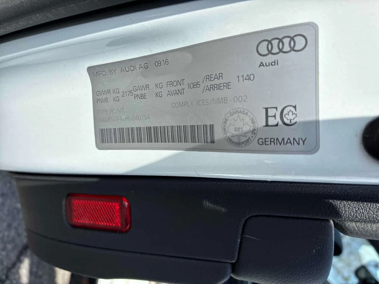 Audi A4 * Technik * CARFAX * Хед-ъп * Bang & Olufsen * , снимка 10 - Автомобили и джипове - 54037260