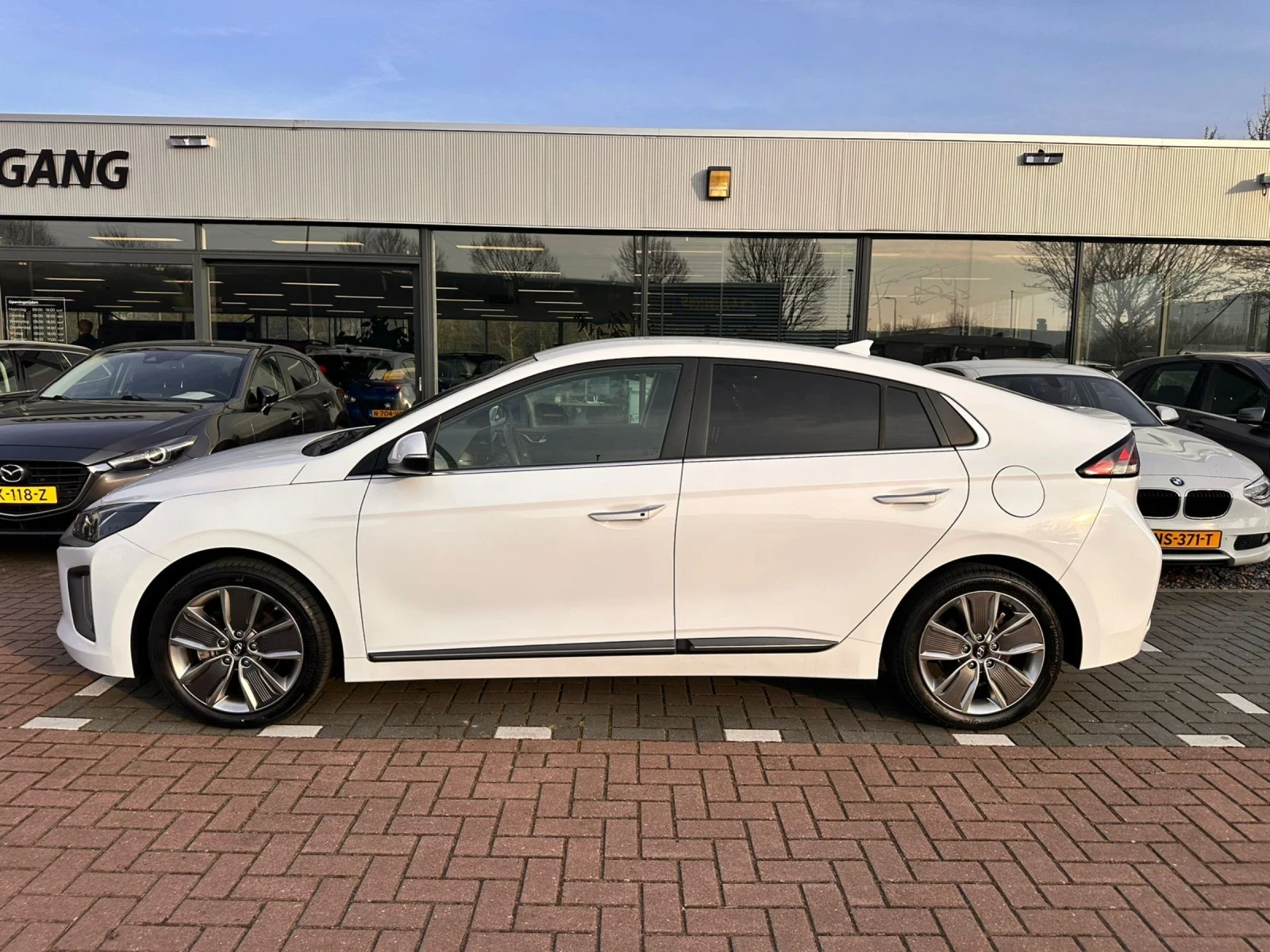 Hyundai Ioniq Premium 38kw 