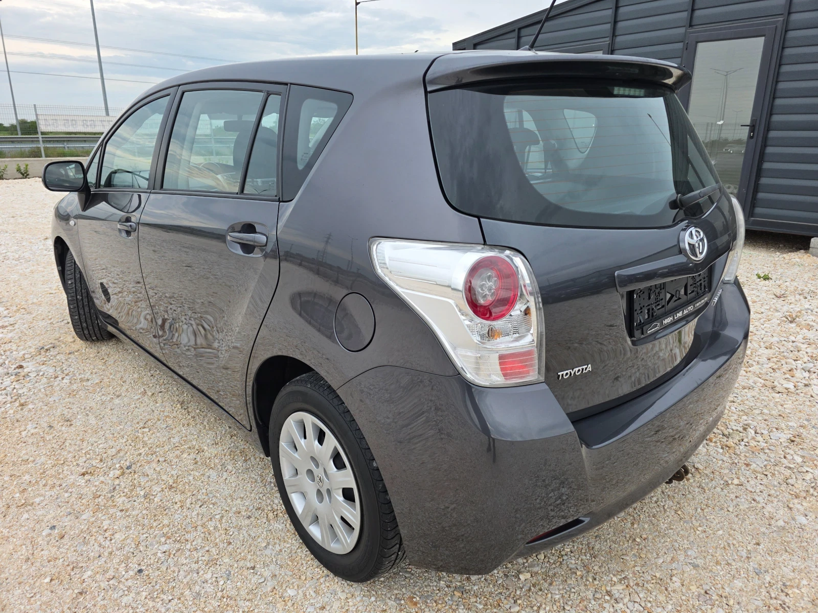 Toyota Verso 1.8 Vvti Навигация Автопилот , снимка 4 - Автомобили и джипове - 54530485