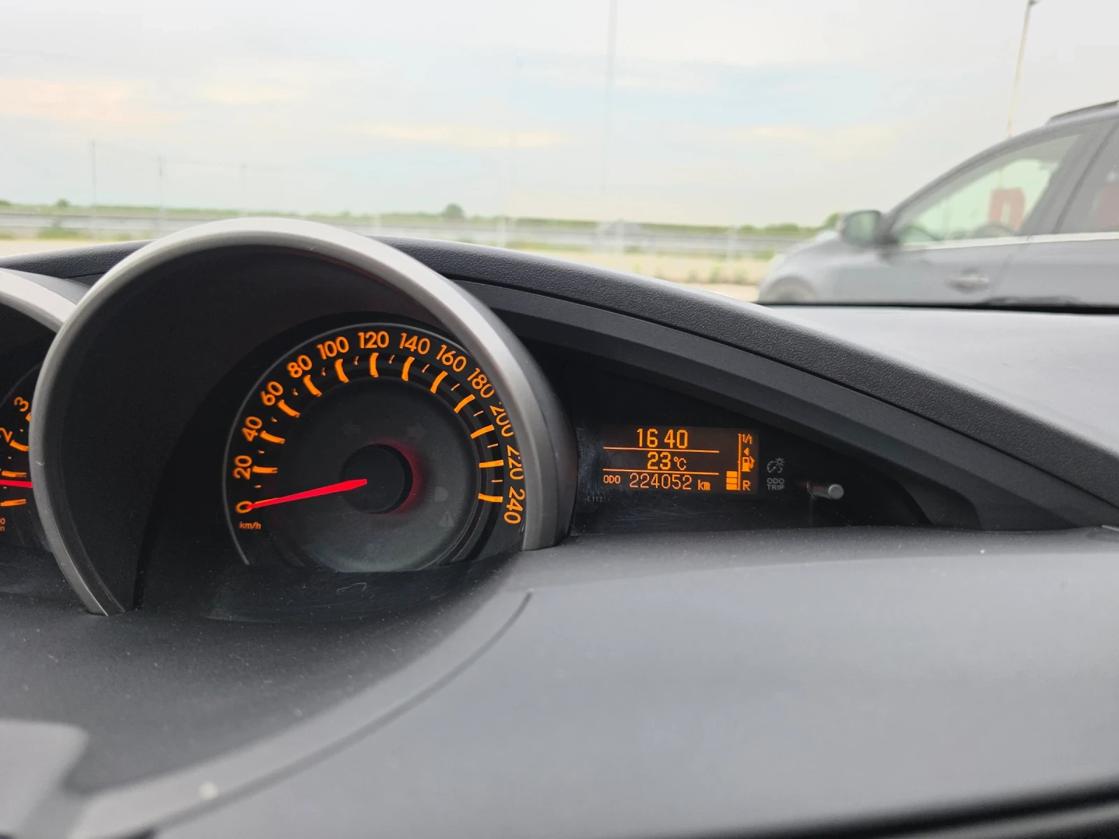 Toyota Verso 1.8 Vvti Навигация Автопилот , снимка 14 - Автомобили и джипове - 54530485