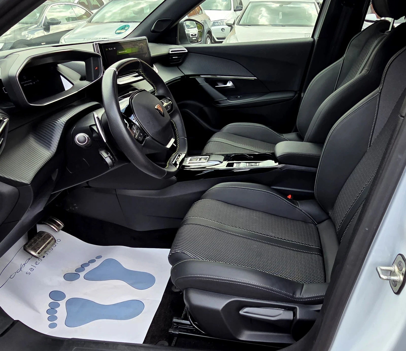 Peugeot 2008 2024/Gt line/1.5 Blue HDi, снимка 9 - Автомобили и джипове - 54825470