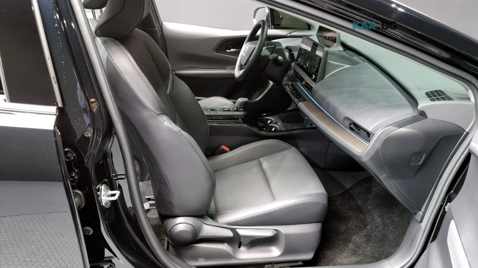 Toyota Prius 5th GEN/XLE/ОБДУХВАНЕ/СЛЕДЕНЕ НА ЛЕНТИ , снимка 14 - Автомобили и джипове - 54901865