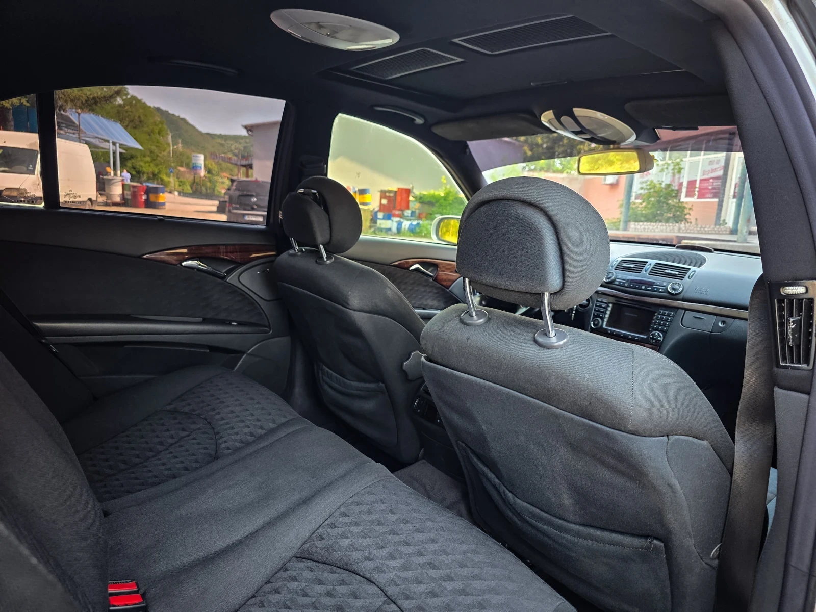 Mercedes-Benz E 270 CDI= ELEGANCE= , снимка 8 - Автомобили и джипове - 54991402