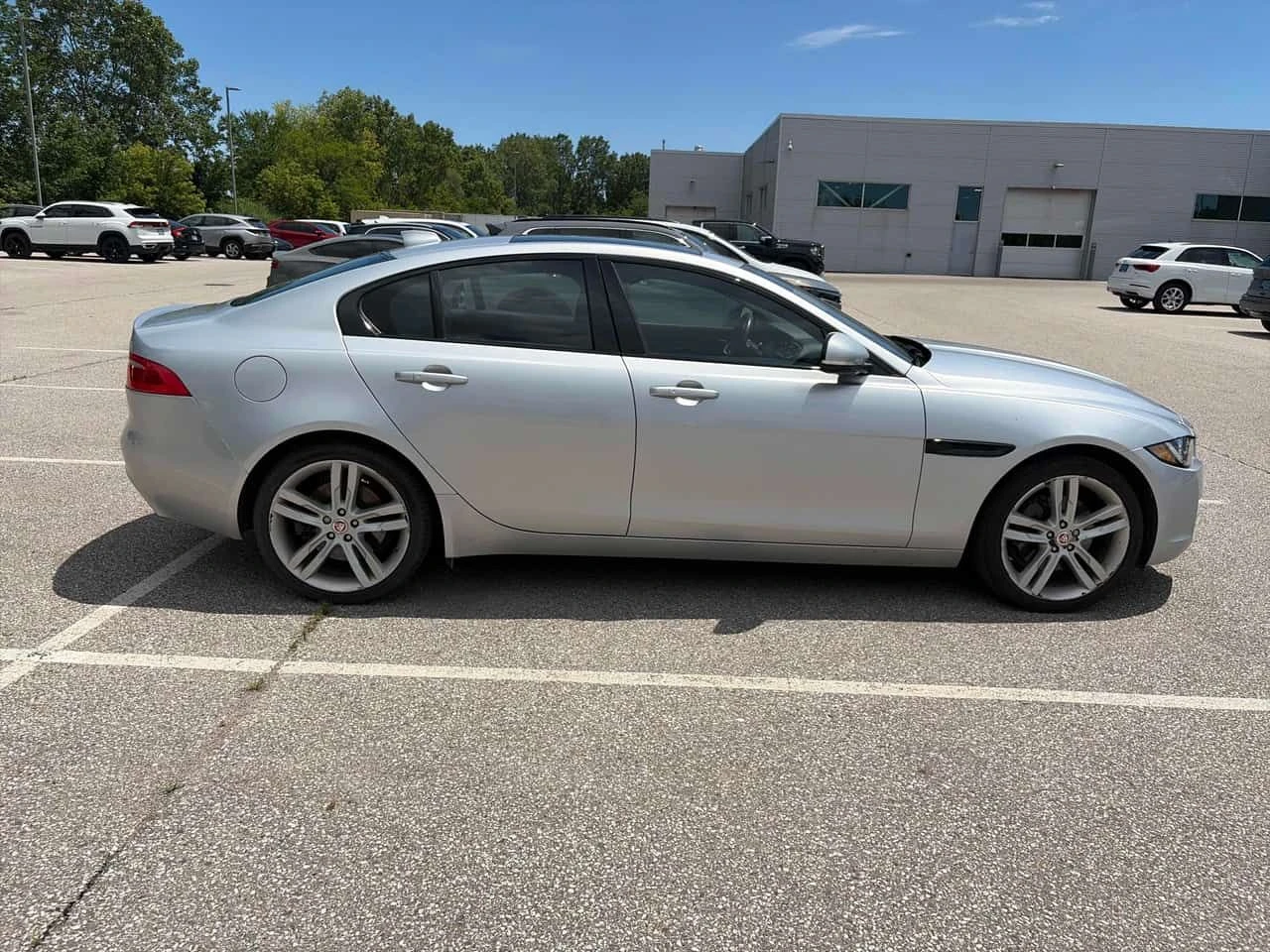 Jaguar XE * Prestige * АВТОКРЕДИТ БЕЗ ПЪРВОНАЧАЛНА ВНОСКА* , снимка 3 - Автомобили и джипове - 55027021