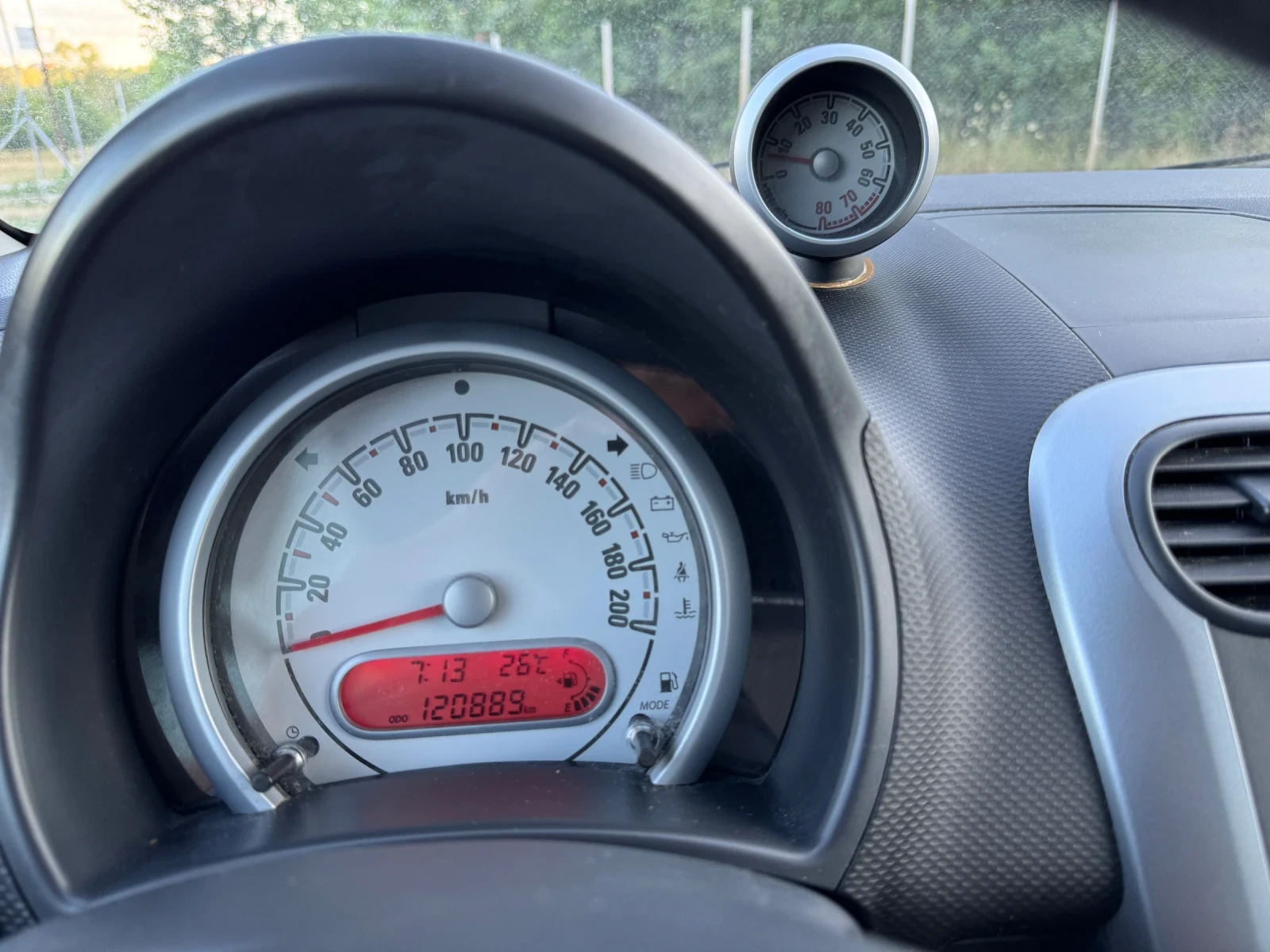 Opel Agila 1.3 i, снимка 12 - Автомобили и джипове - 55226372