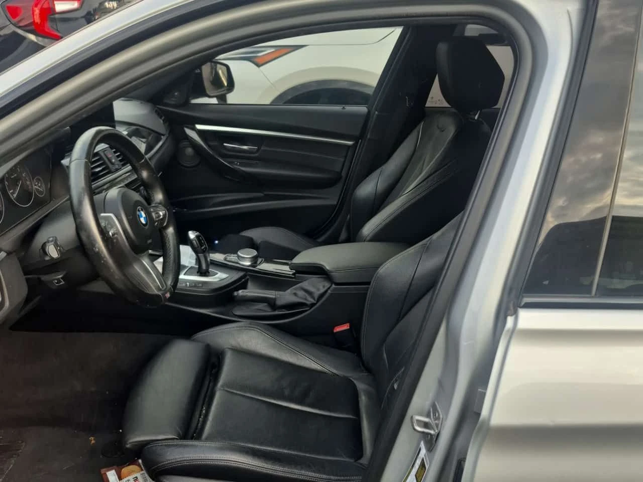 BMW 330 М ПАКЕТ/330I XDRIVE/CARFAX/ПОДГРЕВ/ПАМЕТ/, снимка 5 - Автомобили и джипове - 55229970