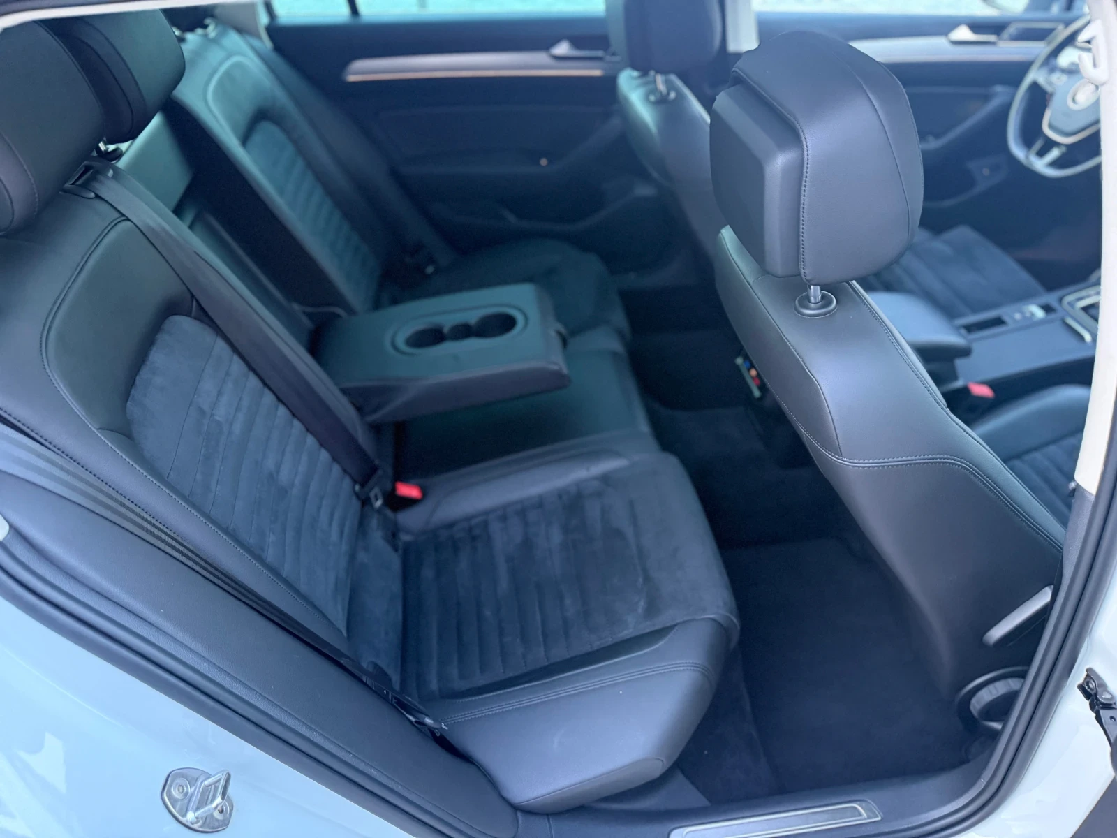 VW Passat HIGHLINE FULL, снимка 15 - Автомобили и джипове - 55366139