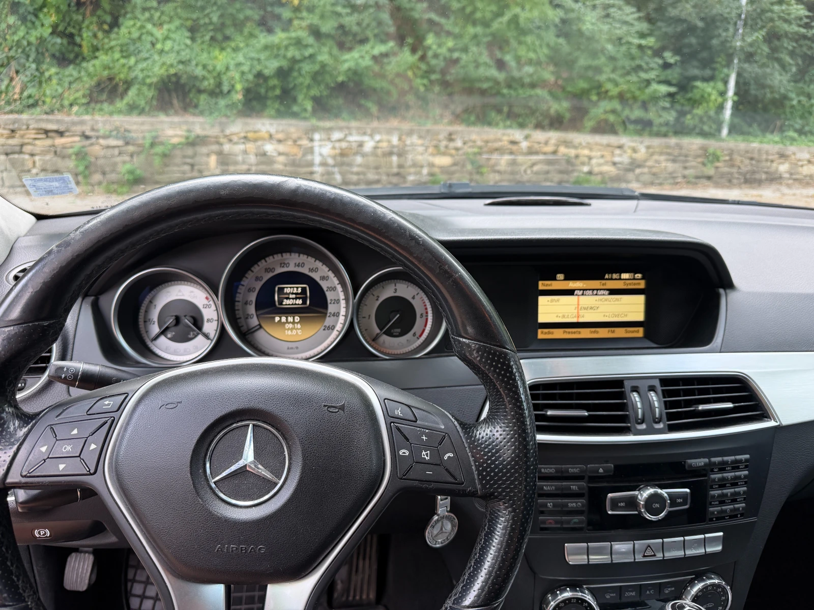 Mercedes-Benz C 220, снимка 11 - Автомобили и джипове - 55411544