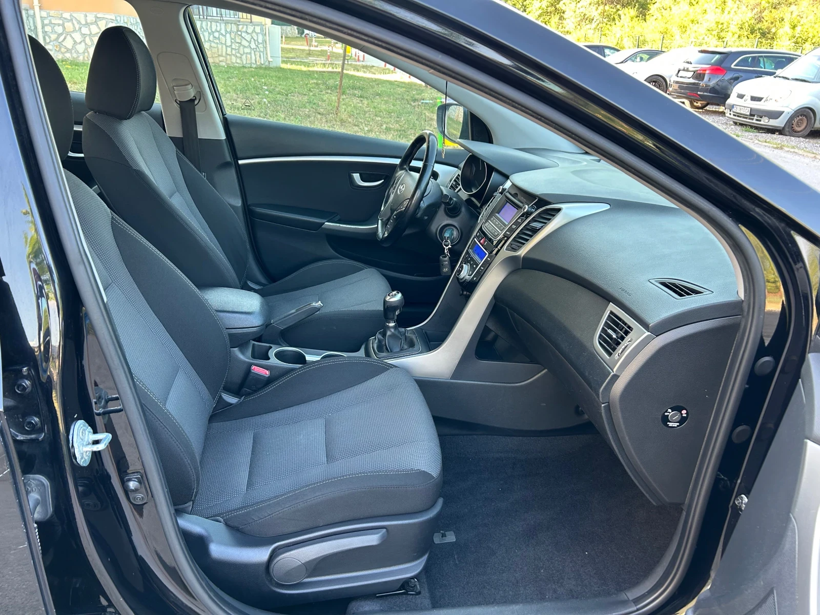 Hyundai I30 1.4crdi 90ks 6скорости, снимка 12 - Автомобили и джипове - 55646194