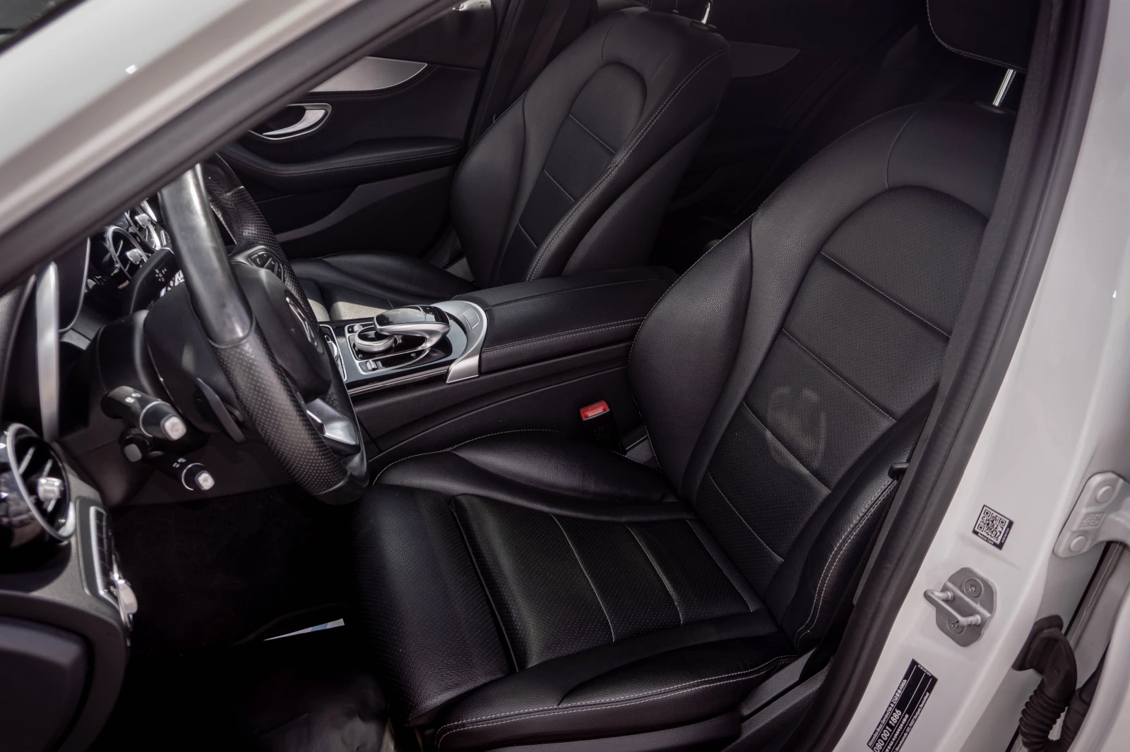 Mercedes-Benz C 200 КАТО НОВА-121, 615 КМ!, снимка 9 - Автомобили и джипове - 55692938