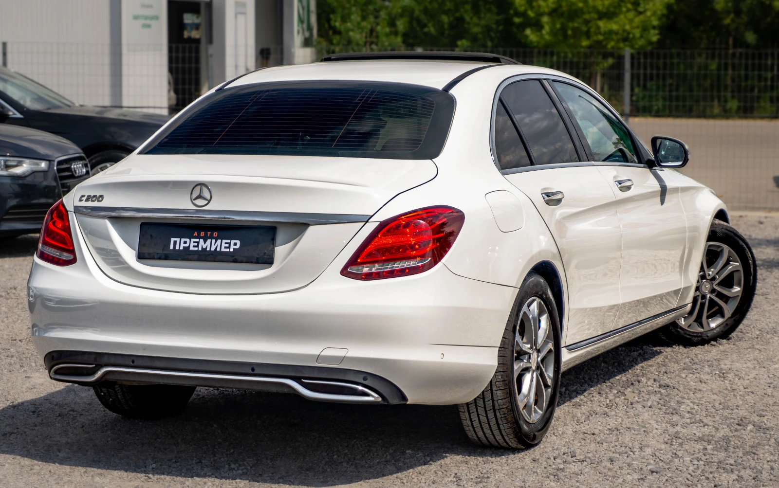 Mercedes-Benz C 200 КАТО НОВА-121, 615 КМ!, снимка 4 - Автомобили и джипове - 55692938