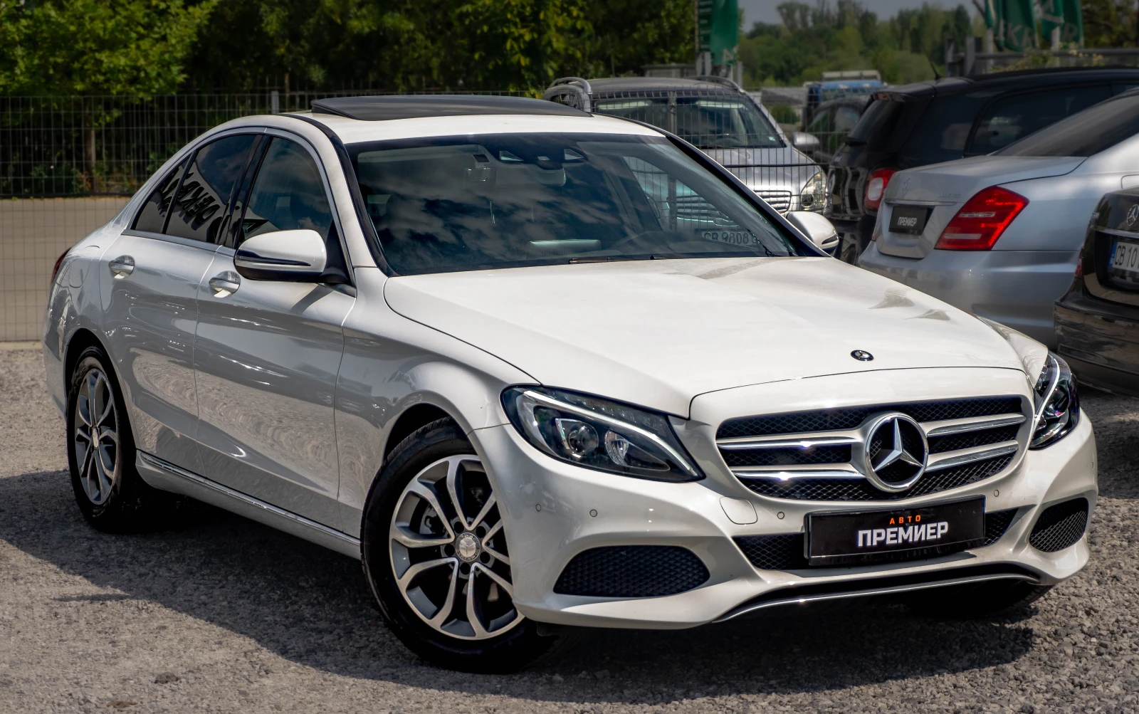 Mercedes-Benz C 200 КАТО НОВА-121, 615 КМ!, снимка 3 - Автомобили и джипове - 55692938
