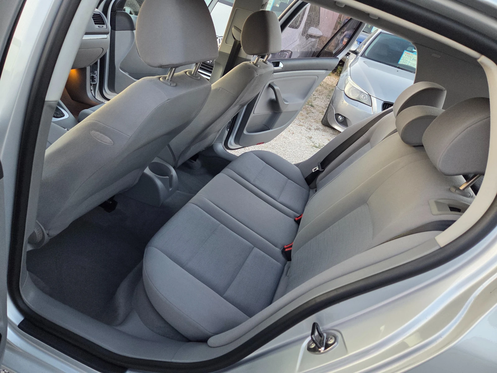 VW Golf 1.6 gti Automat 116000km!!! | Mobile.bg � ����������� 9