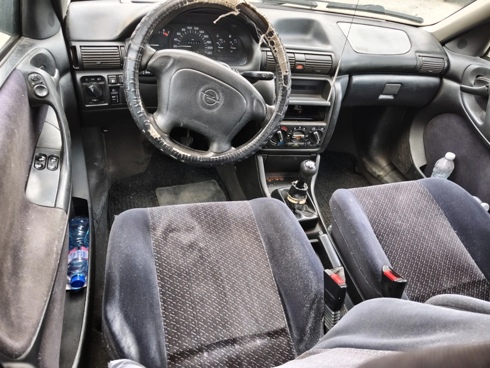 Opel Astra 1.4, снимка 5 - Автомобили и джипове - 55908162