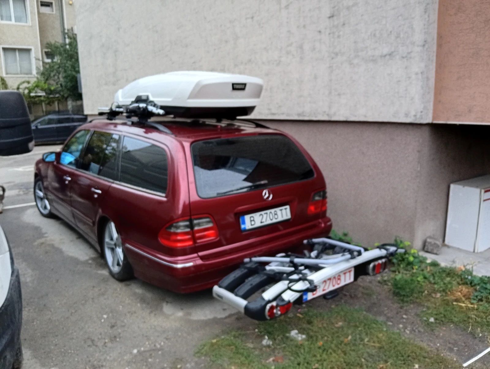 Mercedes-Benz E 240, снимка 11 - Автомобили и джипове - 56488094