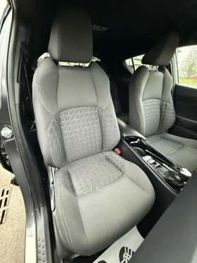 Toyota C-HR HYBRID BI Tone 2.0 184к.с НОВ, снимка 10