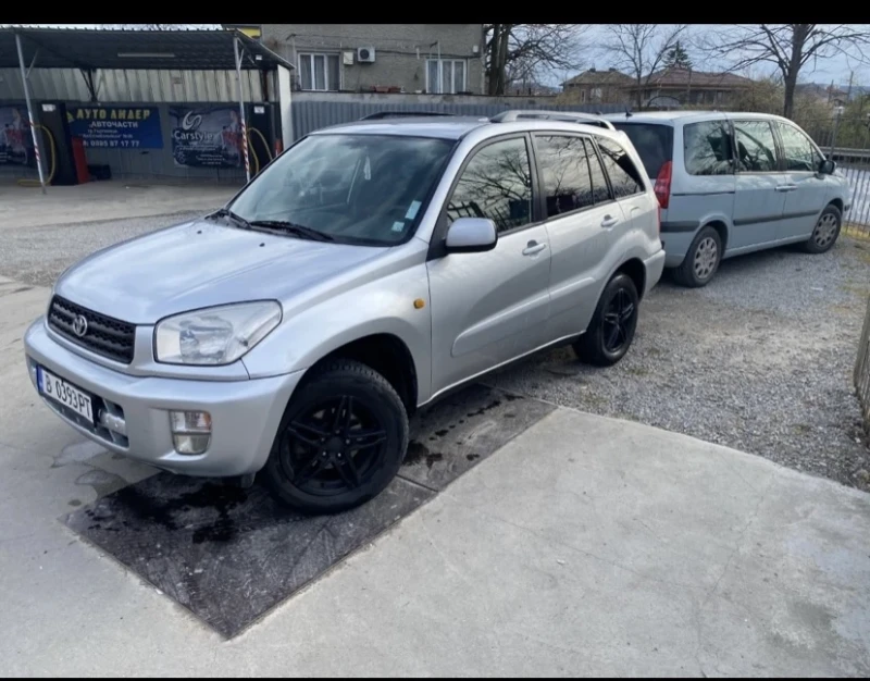 Toyota Rav4 2.0 vvti, снимка 10 - Автомобили и джипове - 47374073