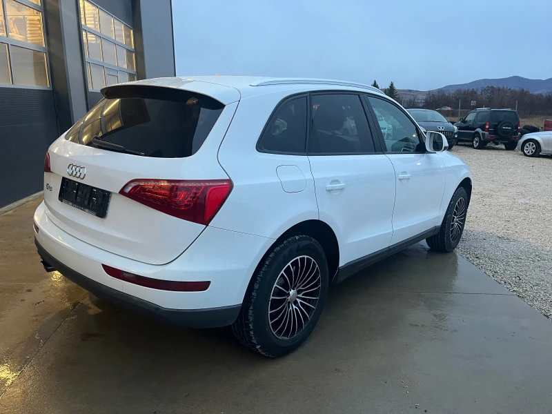 Audi Q5 2.0TDI, снимка 5 - Автомобили и джипове - 48161463