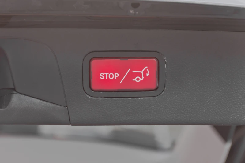 Mercedes-Benz GLC 220 d 170ks, снимка 11 - Автомобили и джипове - 51335122