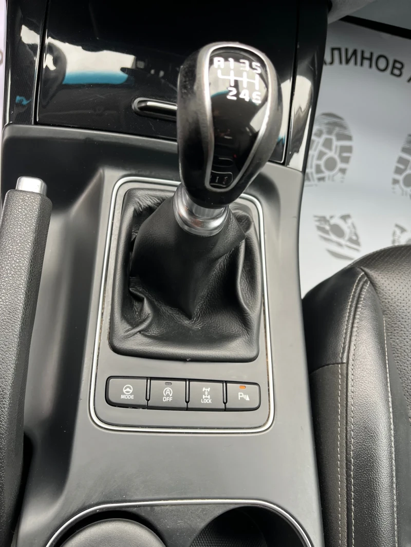 Kia Sorento 2.2CRDi 200кс 4х4 6ск, снимка 13 - Автомобили и джипове - 51877264