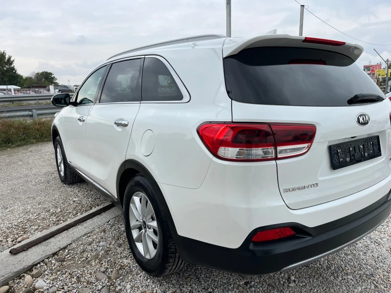 Kia Sorento 2.2CRDi 200кс 4х4 6ск, снимка 5 - Автомобили и джипове - 51877264