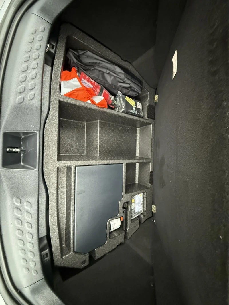 Toyota C-HR HYBRID BI Tone, снимка 14 - Автомобили и джипове - 52667139