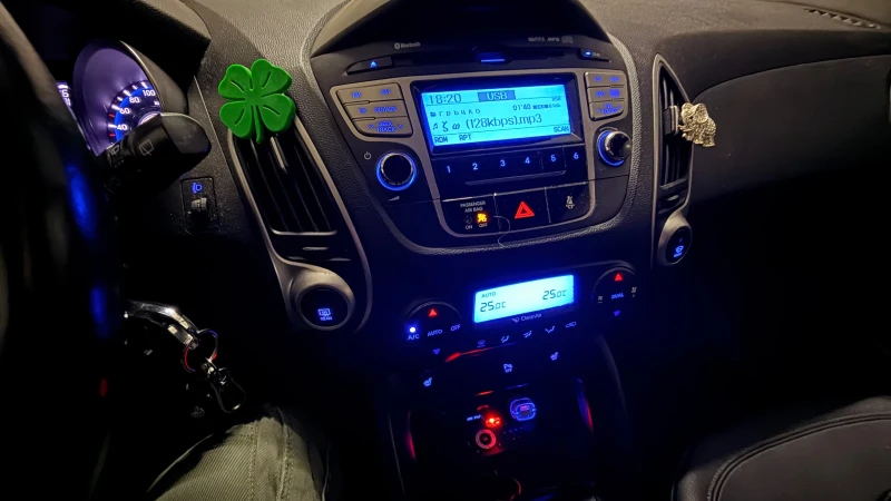 Hyundai IX35, снимка 13 - Автомобили и джипове - 53264558