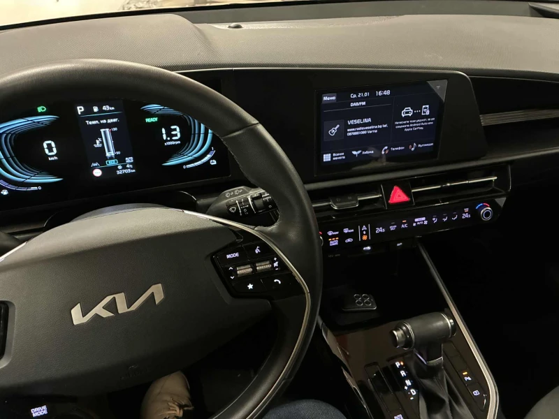 Kia Niro 1.6 GDI, снимка 5 - Автомобили и джипове - 53391855
